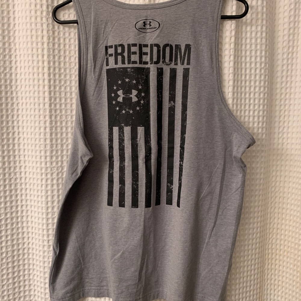 Men’s under armor cut off